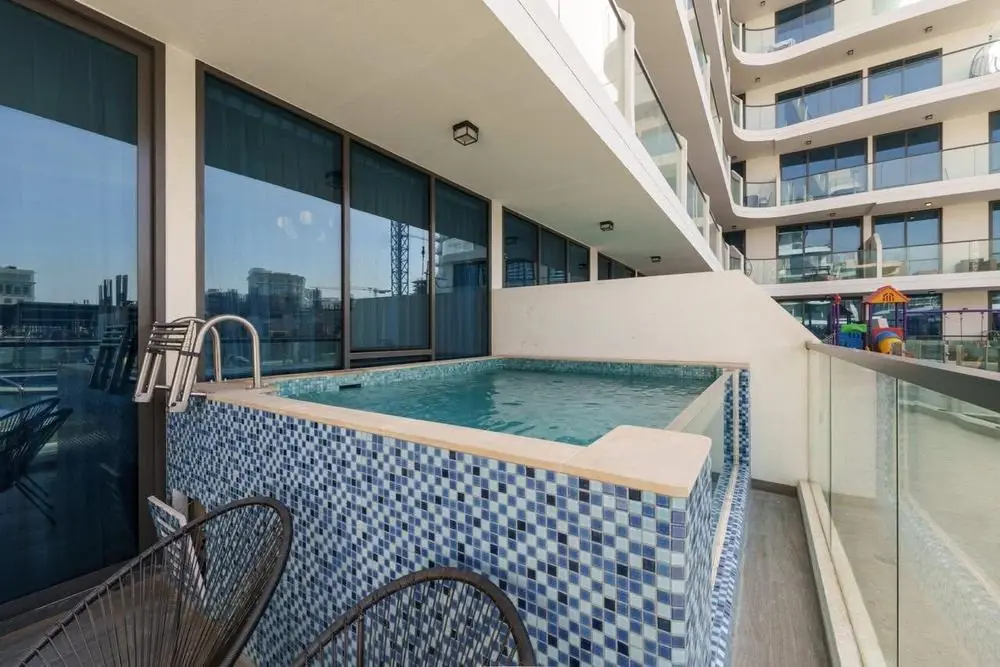 Piscine privée sur le balcon du Samana Park Views 1BR